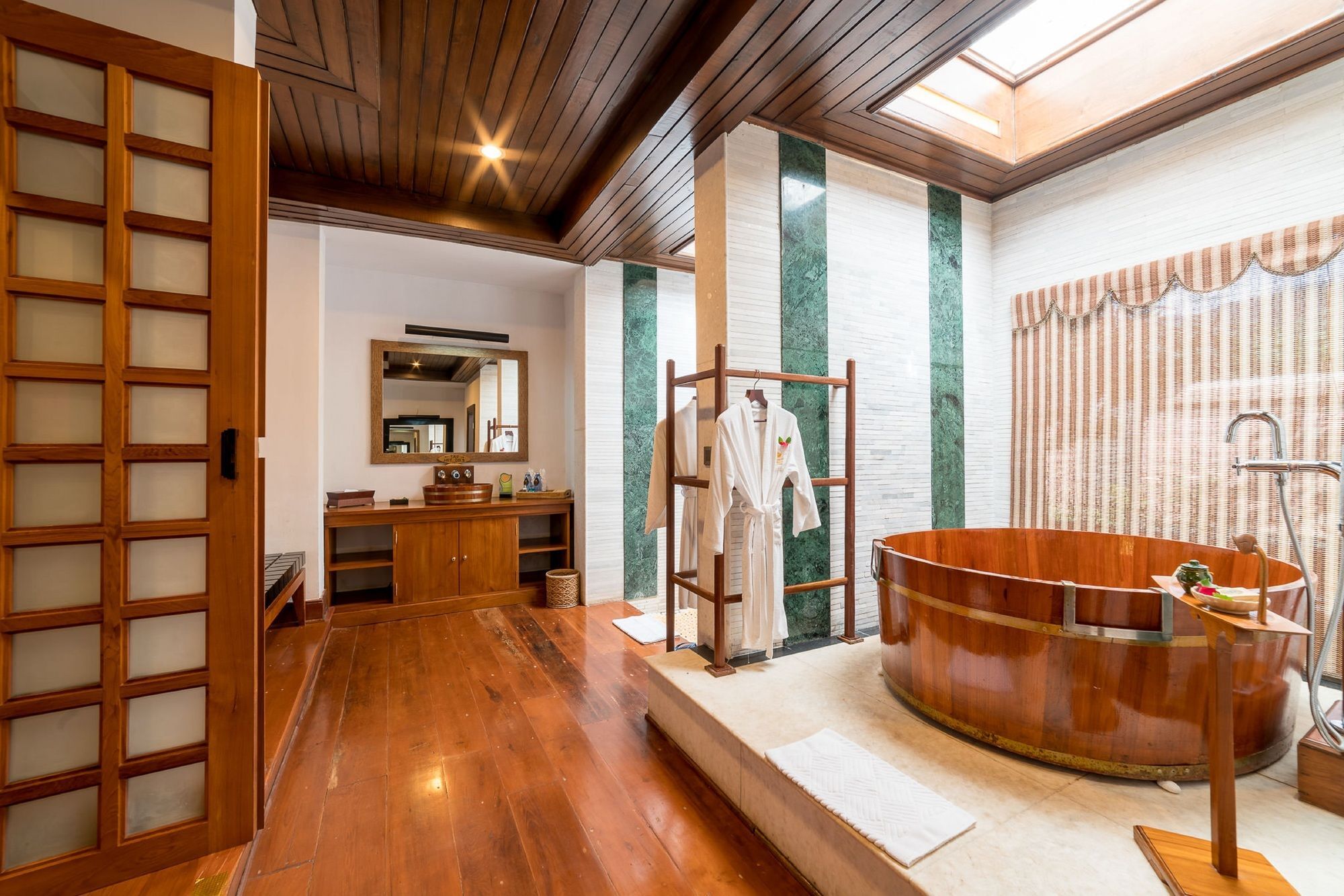 Aureum Palace Hotel & Resort Inle 낭쉐 외부 사진