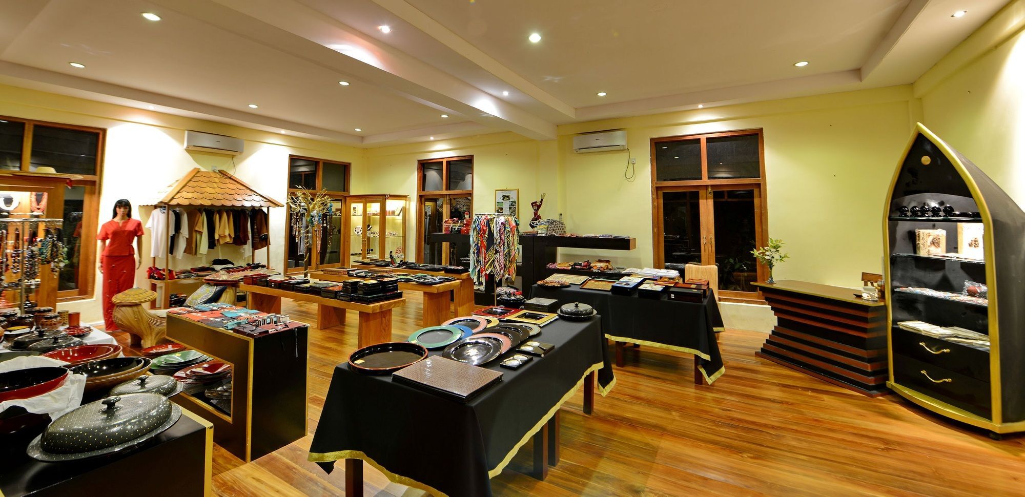 Aureum Palace Hotel & Resort Inle 낭쉐 외부 사진